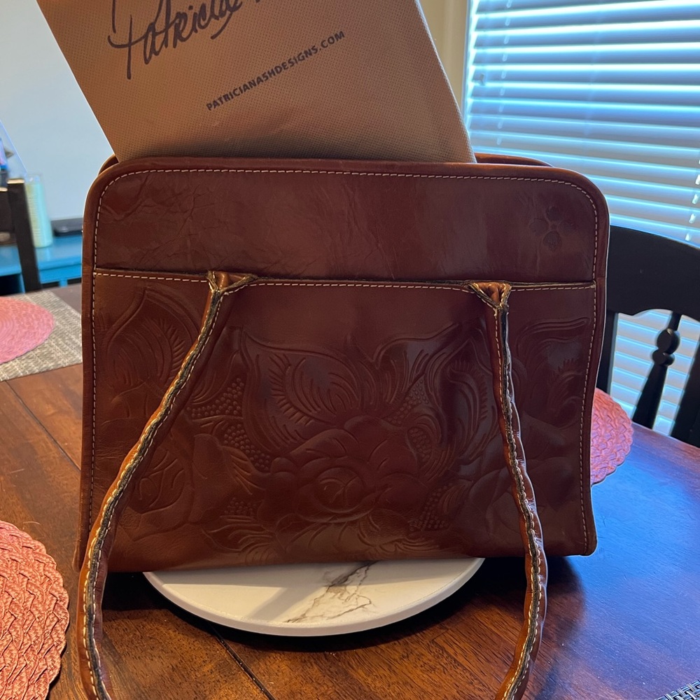Patricia, Nash tote